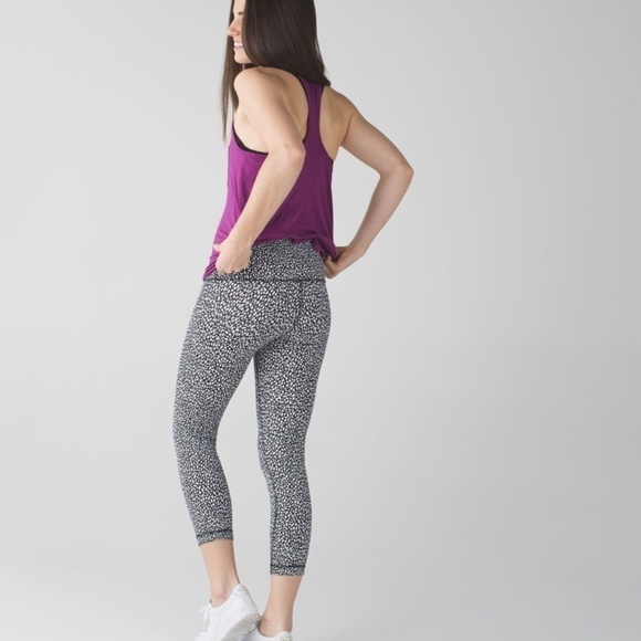 LULULEMON Wunder Under Crop (Hi-Rise) Miss Mosaic Black - Picture 4 of 13